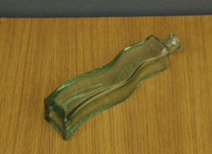 asymetryczny wazon szklany ze skandynawii ui